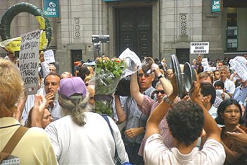 Cacerolazo de protesta en Buenos Aires, Argentina